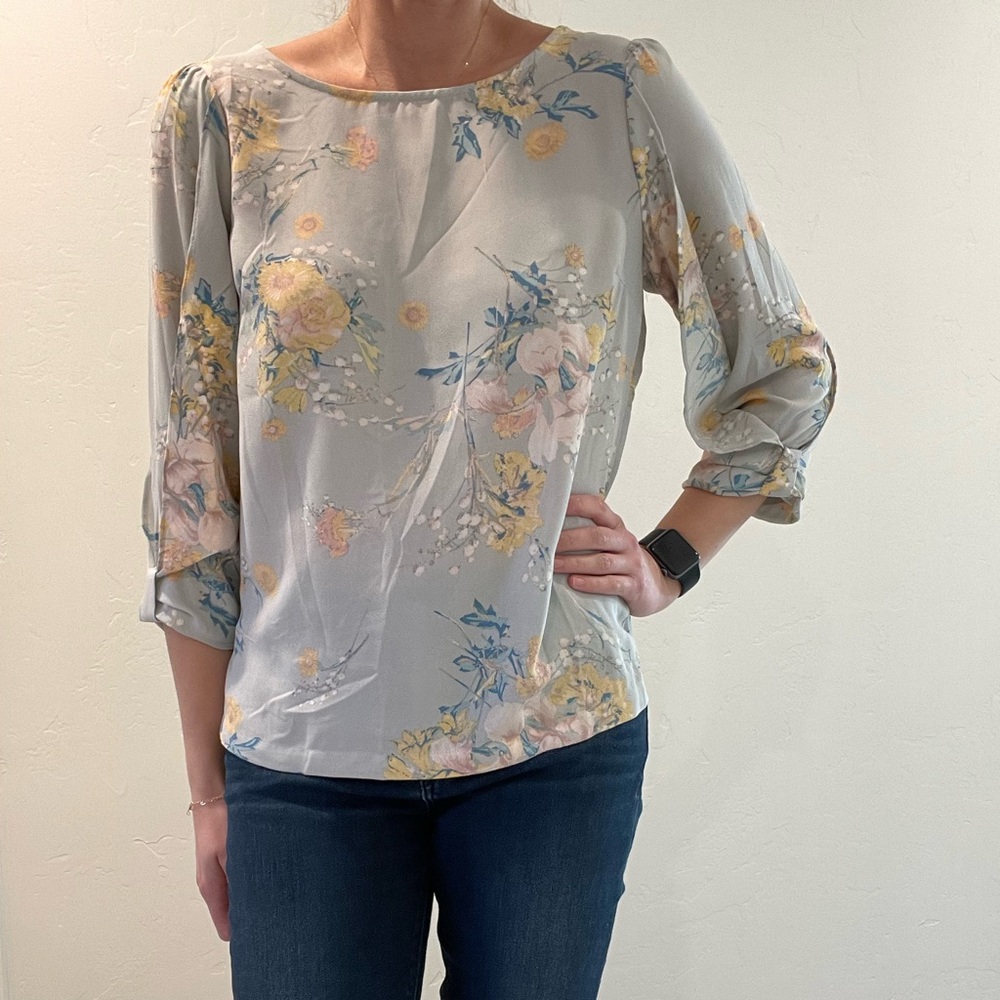 LC Lauren Conrad XS floral blouse